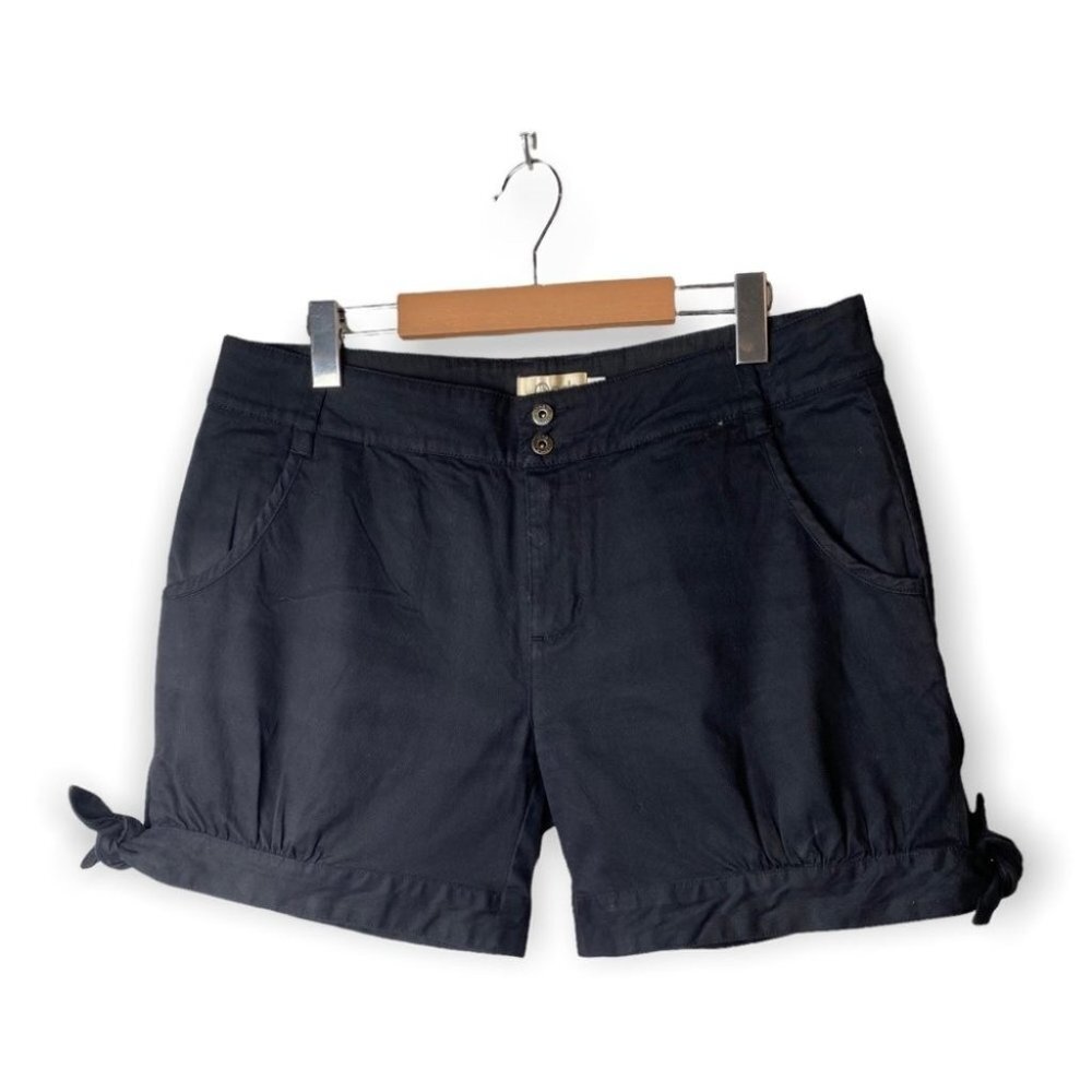Elegant Black Women's Cargo Shorts